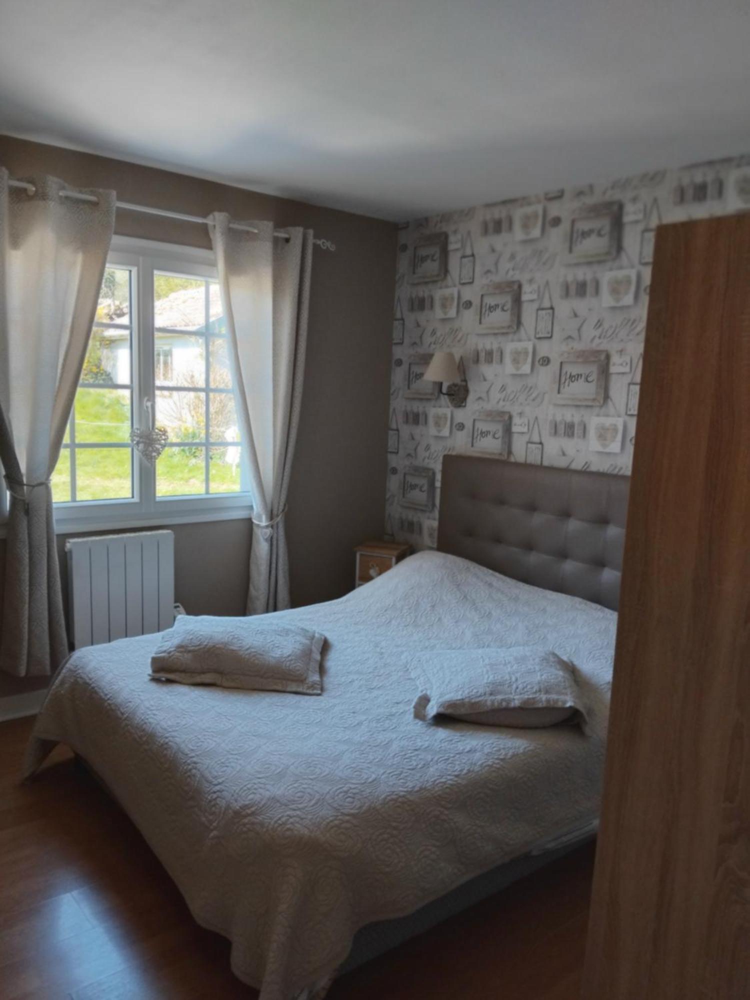 Gite De La Souche Avec Jacuzzi Doudeauville Eksteriør bilde